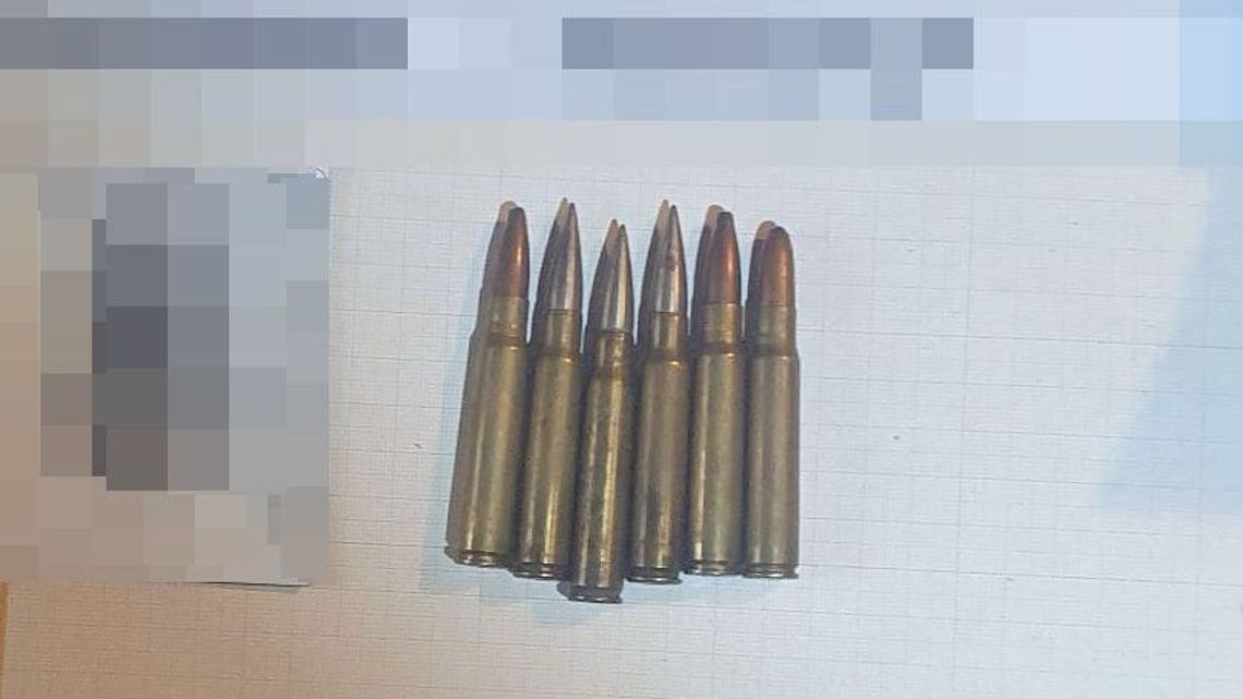 Ukrywał nielegalną broń i znęcał się nad rodziną. Interweniowali kontrterroryści Ukrywał nielegalną broń i znęcał się nad rodziną. Interweniowali kontrterroryści