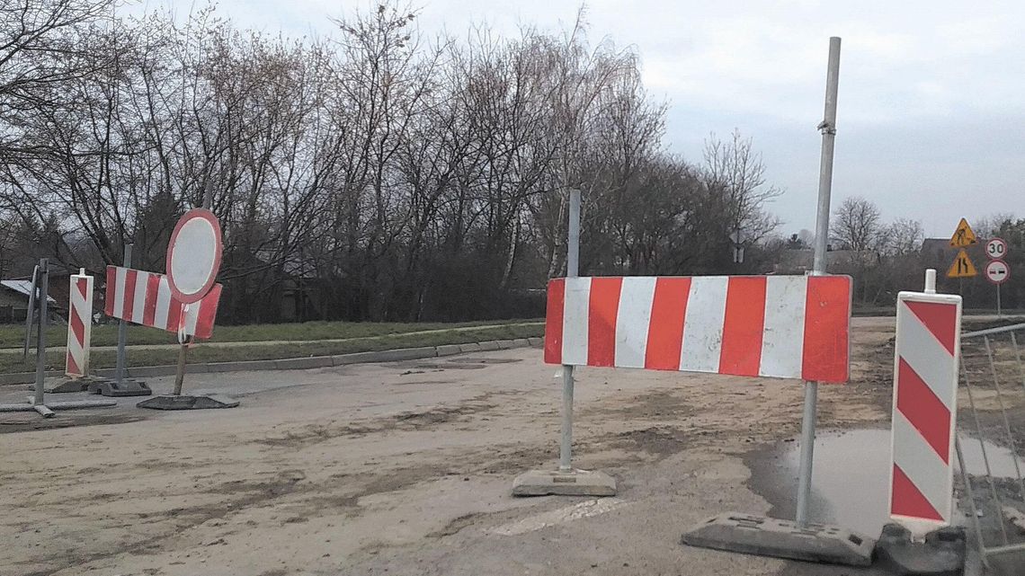 Ul. Kolejową w Chełmie pojedziemy dopiero od maja Ul. Kolejową w Chełmie pojedziemy dopiero od maja