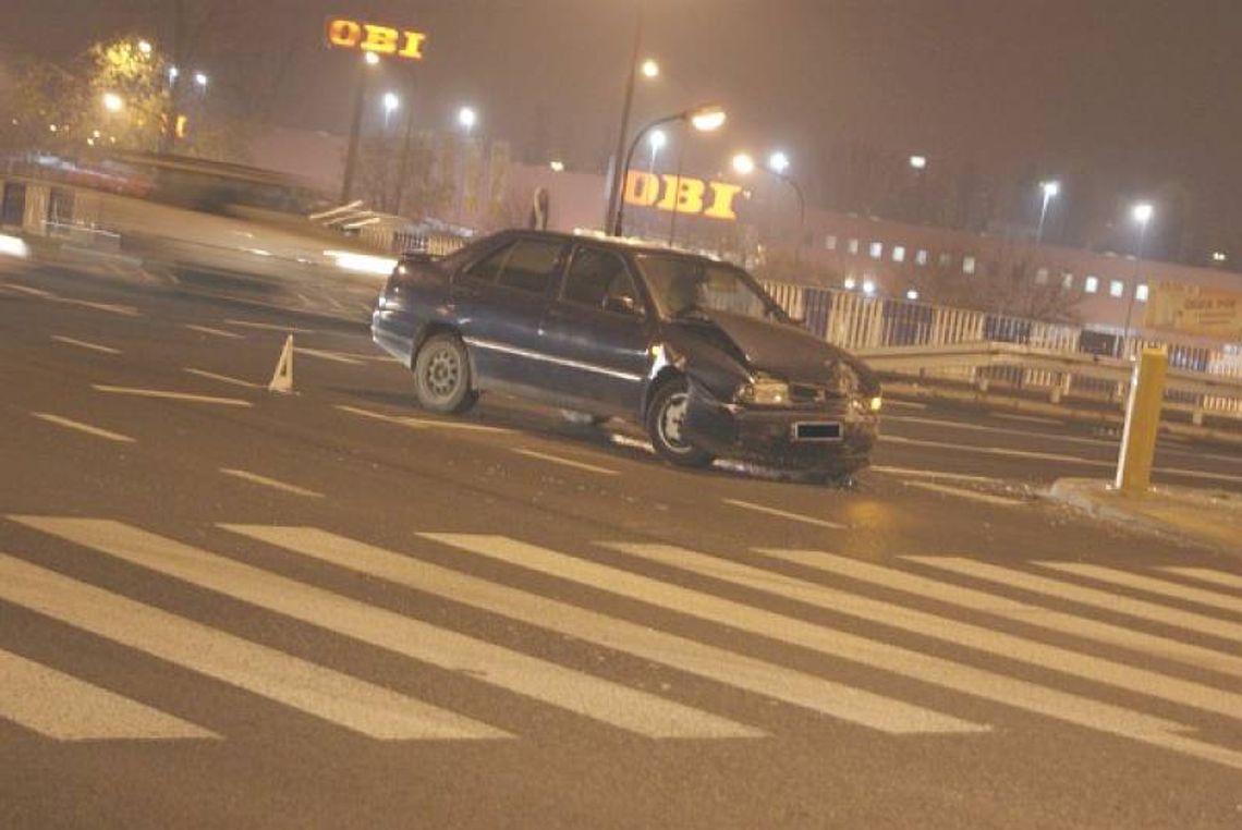 Ul. Krańcowa: Zderzenie fiata z seatem. Jedna osoba trafiła do szpitala