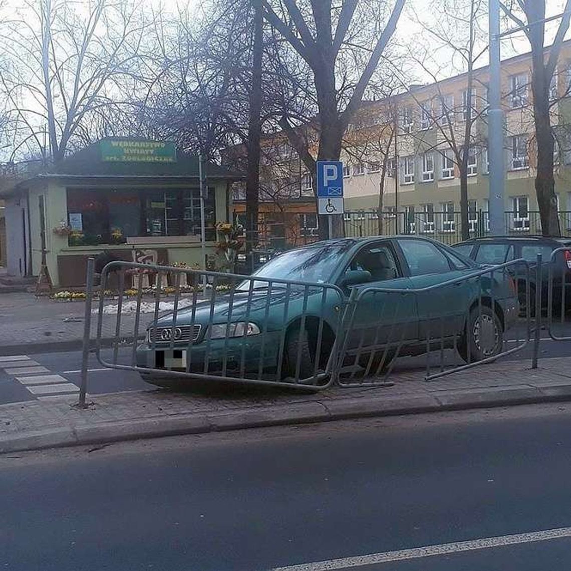 Ul. Lwowska: Zderzenie dwóch samochodów