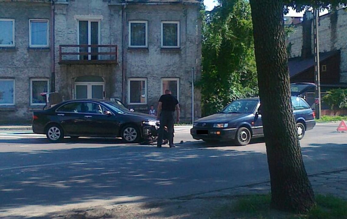 Ul. Piaskowa: Słuczka aut na skrzyżowaniu Ul. Piaskowa: Słuczka aut na skrzyżowaniu