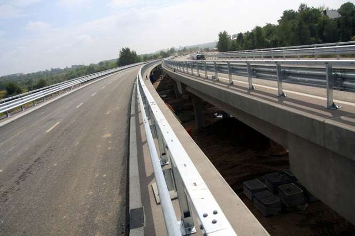 Ul. Poligonowa. Wiadukty już otwarte (zdjęcia)