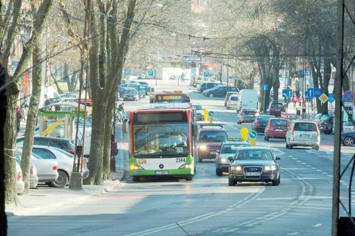 Ul. Zamojska ma wyładnieć. Będzie mniej miejsc parkingowych?