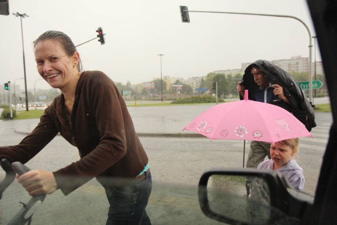 Ulewa nad Lublinem. W czwartek znowu będzie burzowo (zdjęcia)