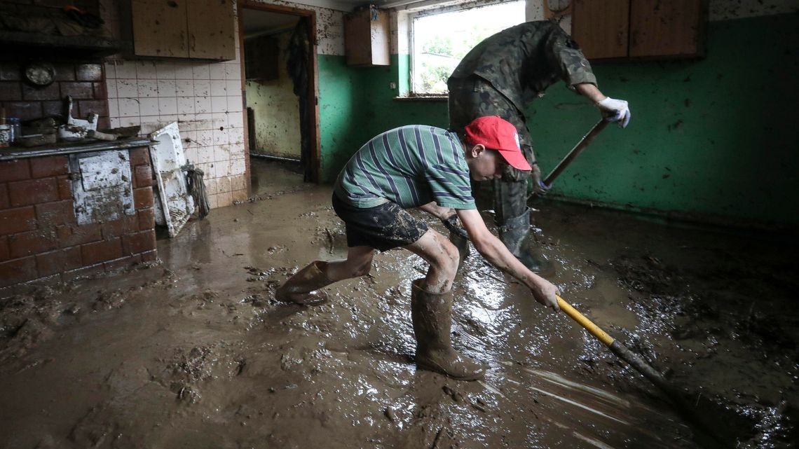 Ulewa zabrała im dorobek życia. Woda zdemolowała trzy wsie [zdjęcia, wideo]