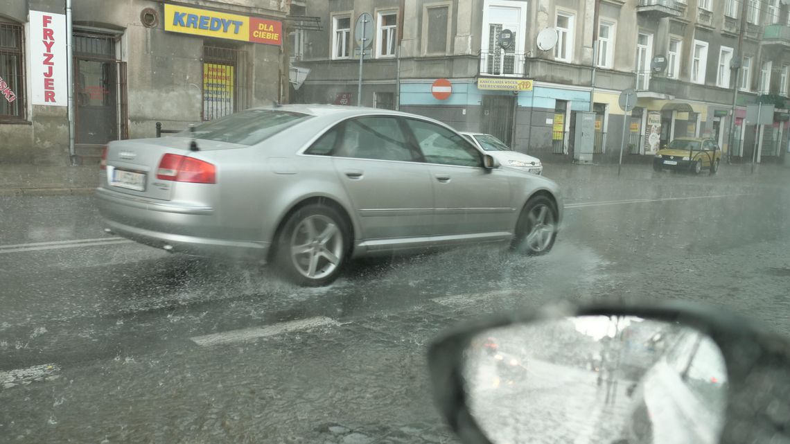 Ulewne deszcze i silny wiatr. IMGW wydaje alert dla województwa lubelskiego Ulewne deszcze i silny wiatr. IMGW wydaje alert dla województwa lubelskiego