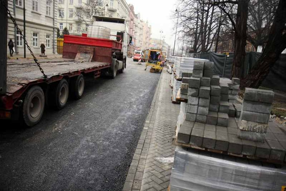 Ulica 3 Maja zamknięta w weekend, drogowcy ułożą asfalt