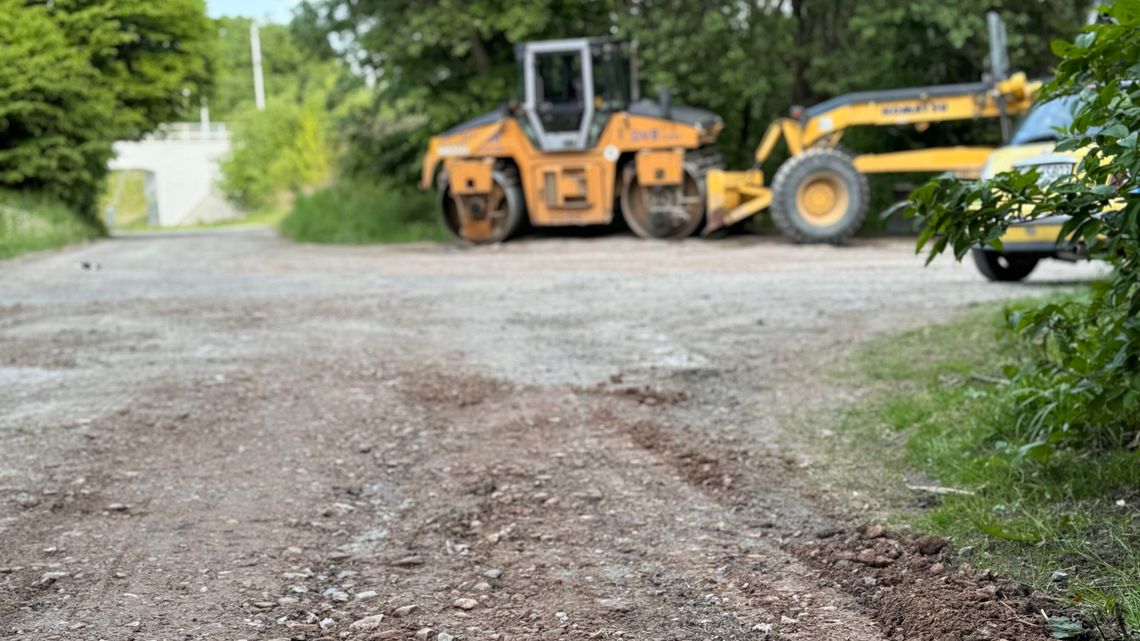 Ulica Stary Gaj zyska nawierzchnię asfaltową. Koniec utrudnień jeszcze dzisiaj