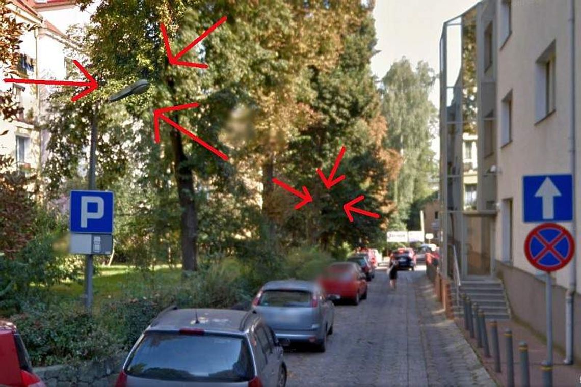 Ulica w centrum Lublina tonie w ciemnościach. Latarnie są, ale nie działają Ulica w centrum Lublina tonie w ciemnościach. Latarnie są, ale nie działają