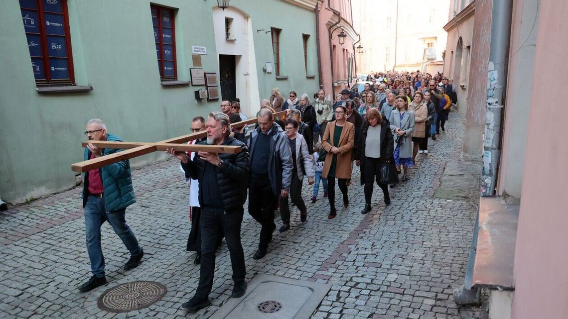 Ulicami Starego Miasta przeszła droga krzyżowa