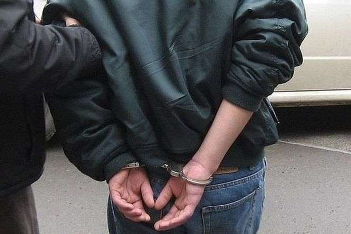 Umawiał się z 10-latką na seks i molestował 13-latkę? Taksówkarz stanie przed sądem