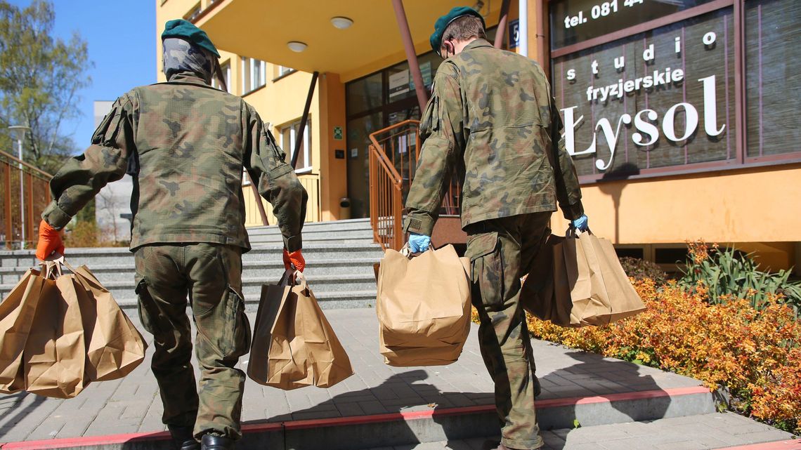 UMCS: Nie pojechali na święta do domu. Dostali paschę i żurek [zdjęcia] 