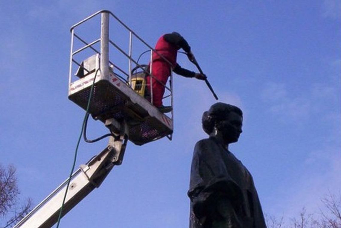 UMCS: Patronka uczelni \"w kąpieli\" UMCS: Patronka uczelni \"w kąpieli\"