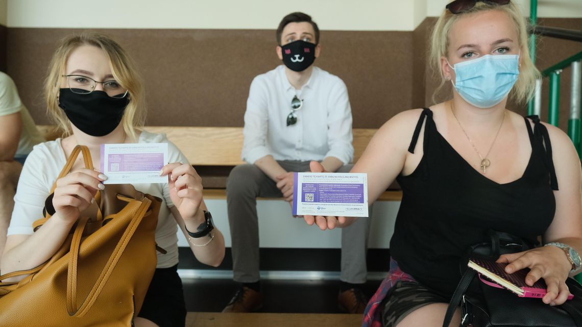 UMCS szczepi studentów. Duże zakłady pracy już rezygnują