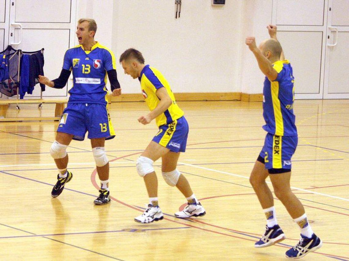 UMKS Kęczanin Kęty – Avia Świdnik 1:3, Huragan Międzyrzec Podlaski – Centrum Augustów 0:3 