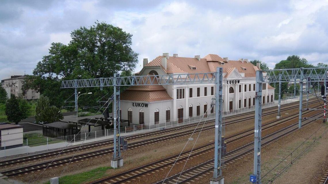 Umowa podpisana ponad rok temu, a remontu dworca PKP nie widać