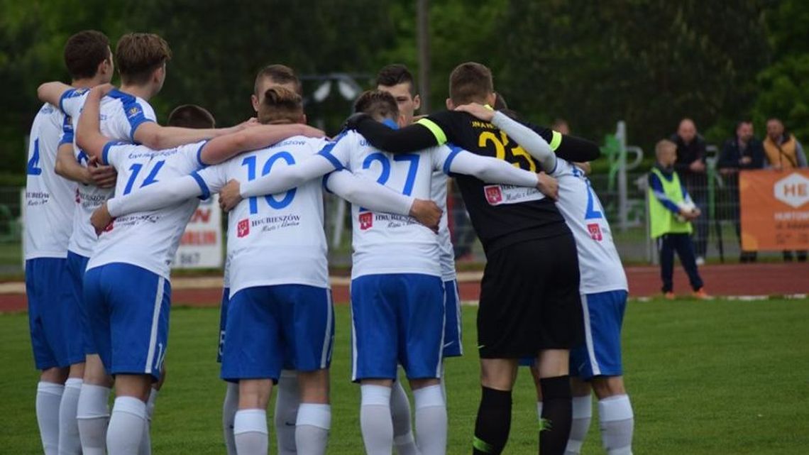 Unia – Victoria 3:1. Szampany wystrzeliły w Hrubieszowie!