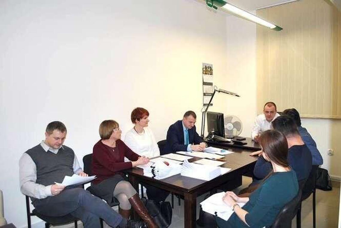 Unijne dotacje dla działaczy. Marszałek prowadzi postępowanie