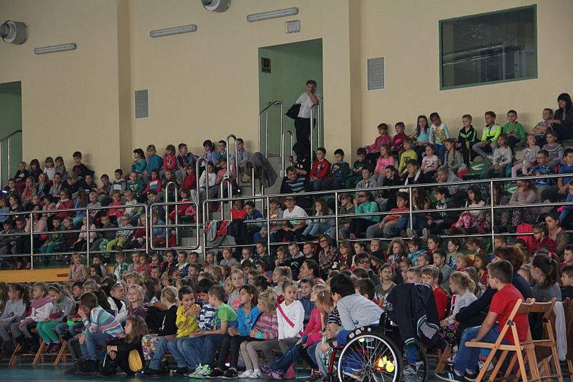 Uniwersytet Dziecięcy UMCS w Kraśniku: Przybyło małych studentów (zdjęcia) Uniwersytet Dziecięcy UMCS w Kraśniku: Przybyło małych studentów (zdjęcia)