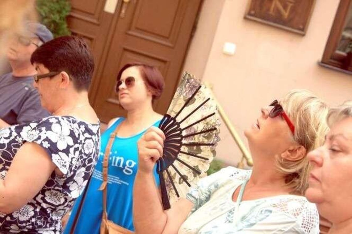 Upał dokucza? Podpowiadamy jak przetrwać gorące dni Upał dokucza? Podpowiadamy jak przetrwać gorące dni