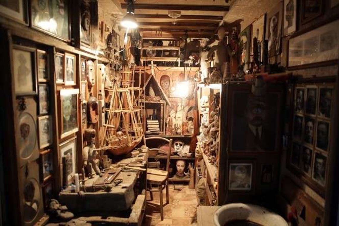 "Uporczywe upodobanie". Estetyka brzydoty na wystawie w Galerii Labirynt