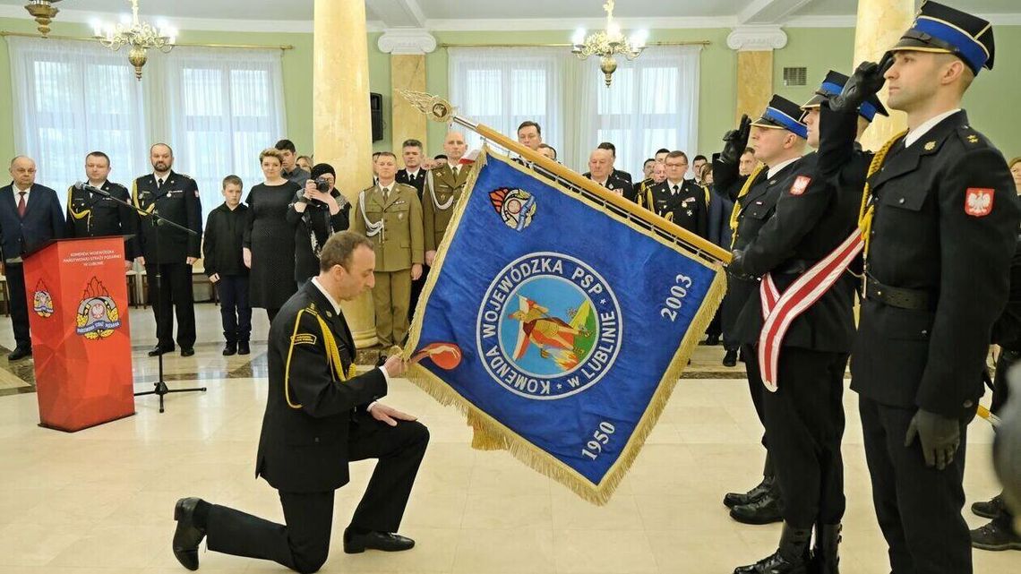 Uroczysta zbiórka lubelskich strażaków. Powitali nowego komendanta