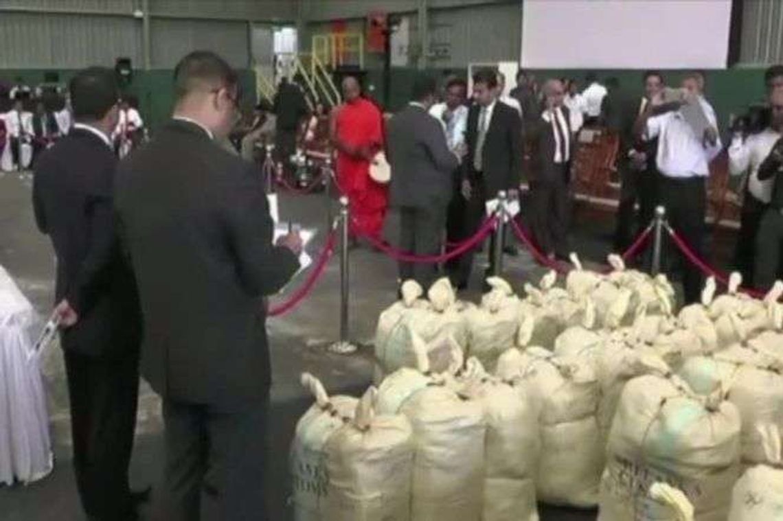 Uroczyste spalenie 900 kg narkotyków. W ceremonii wziął udział prezydent