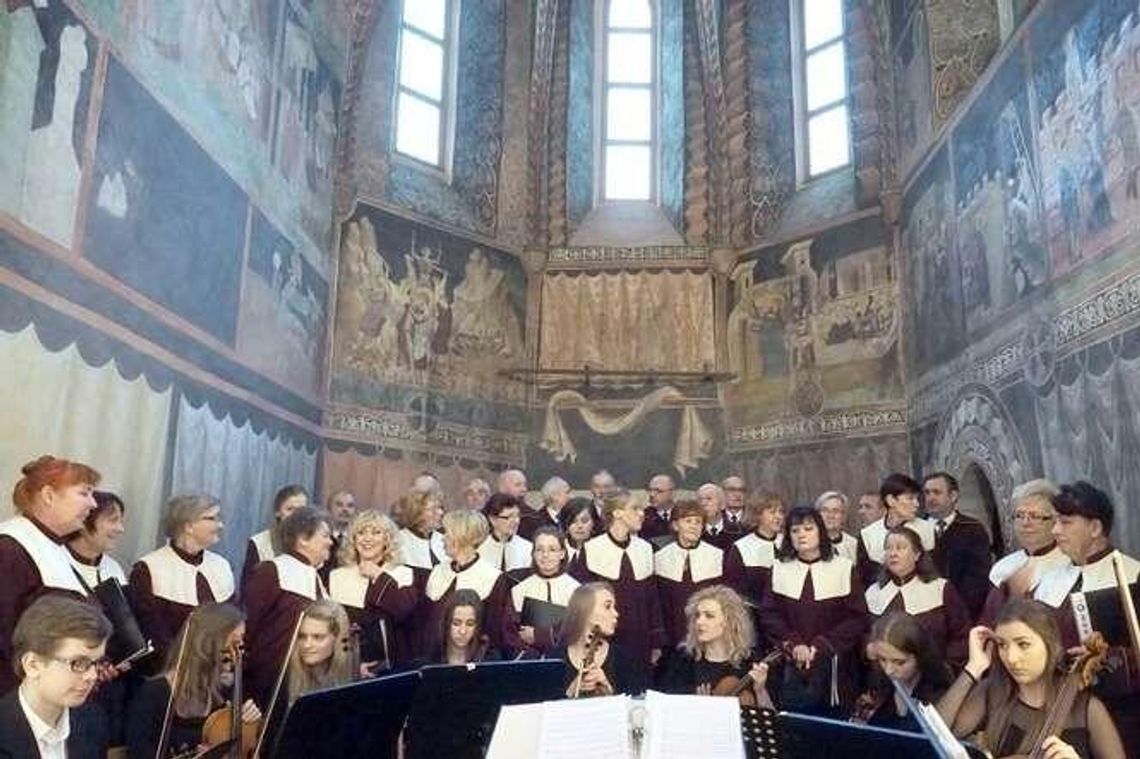 Uroczystości  w Kaplicy Trójcy Świętej. Piękny jubileusz w pięknym wnętrzu (zdjęcia)