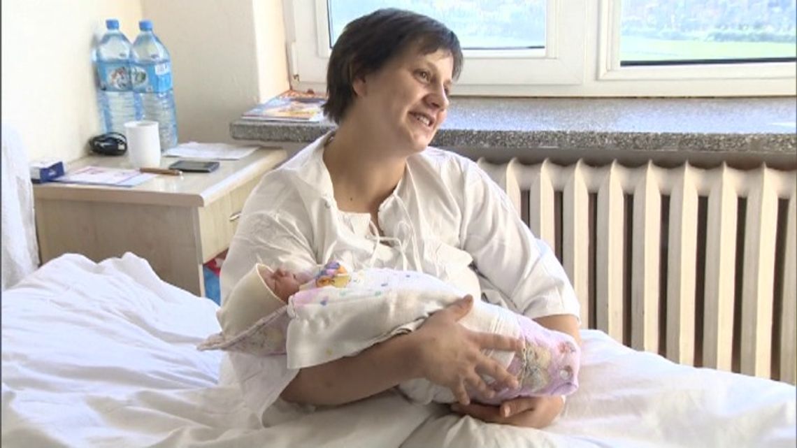 Urodziła dziecko w toalecie pociągu z Wrocławia do Lublina (wideo)