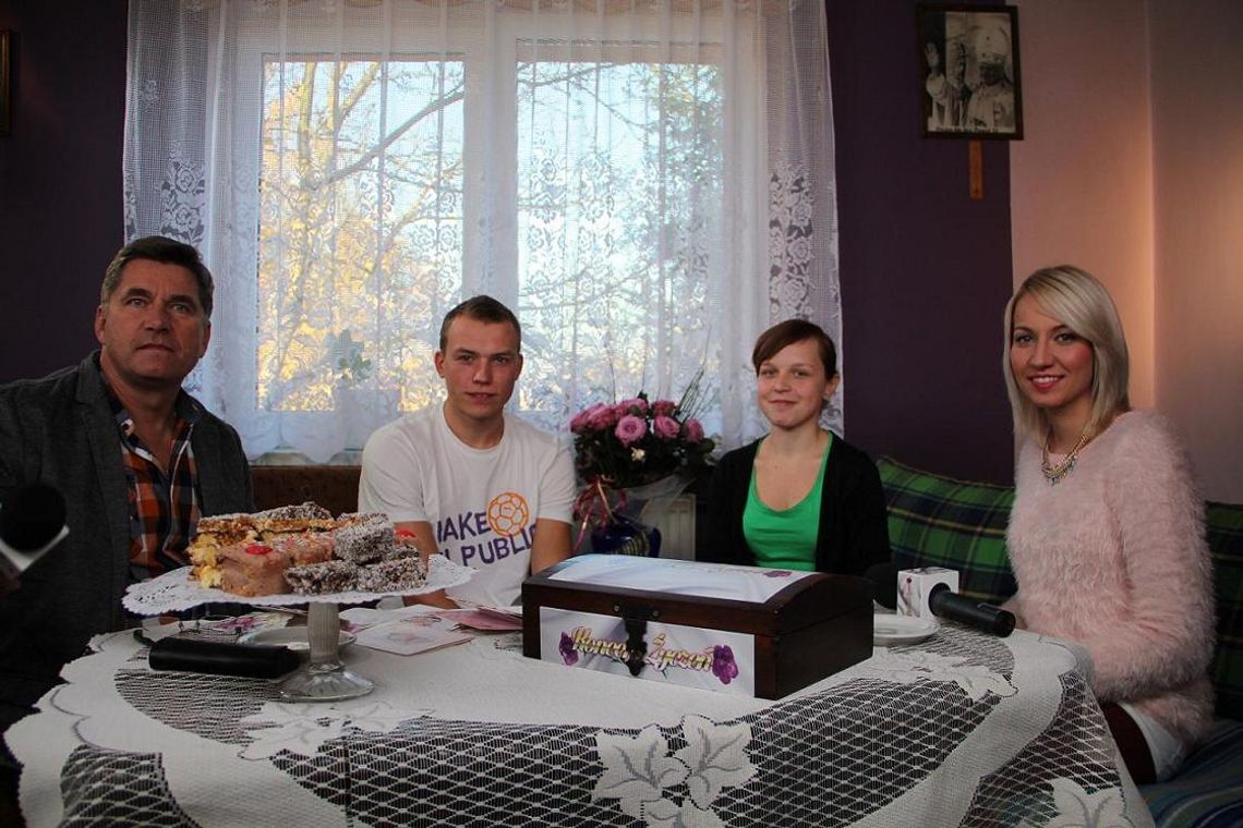 Urodziny w rytmie disco-polo. Lider Bayer Full odwiedził solenizanta