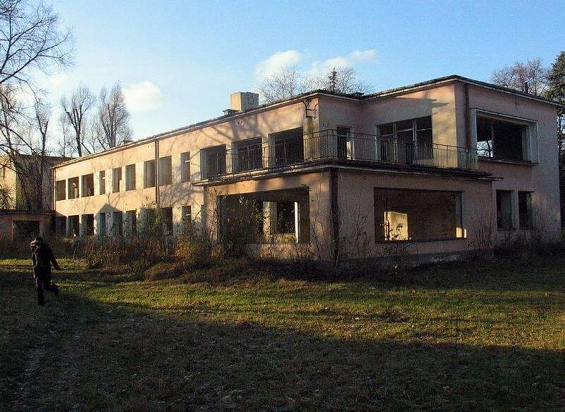 Urząd chce zlikwidować ruderę w centrum Lubartowa