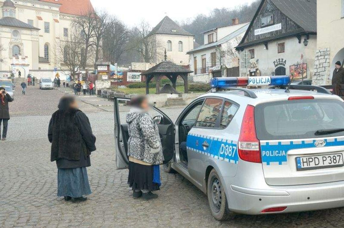 Urząd idzie na wojnę z Cygankami wróżącymi w Kazimierzu. Chcą kontroli skarbówki