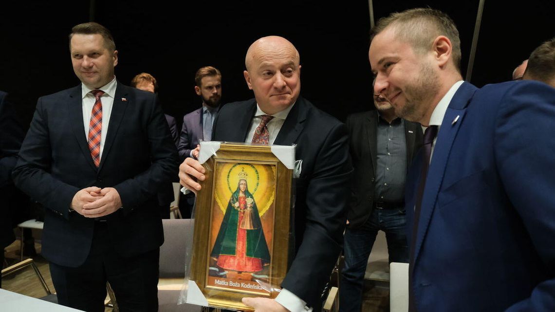 Urząd Marszałkowski: Zadania podzielone, jest też nowy rzecznik. Poprzedni znalazł pracę w Ratuszu
