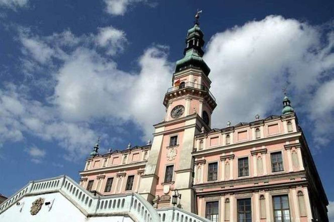 Urząd Miasta ma wykrywacz podsłuchów. Szukają szpiega czy sprawdzają hałas?