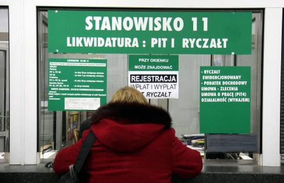 Urząd Skarbowy: Zabrakło pieniędzy na pensje. "Kazali nam wyjść"