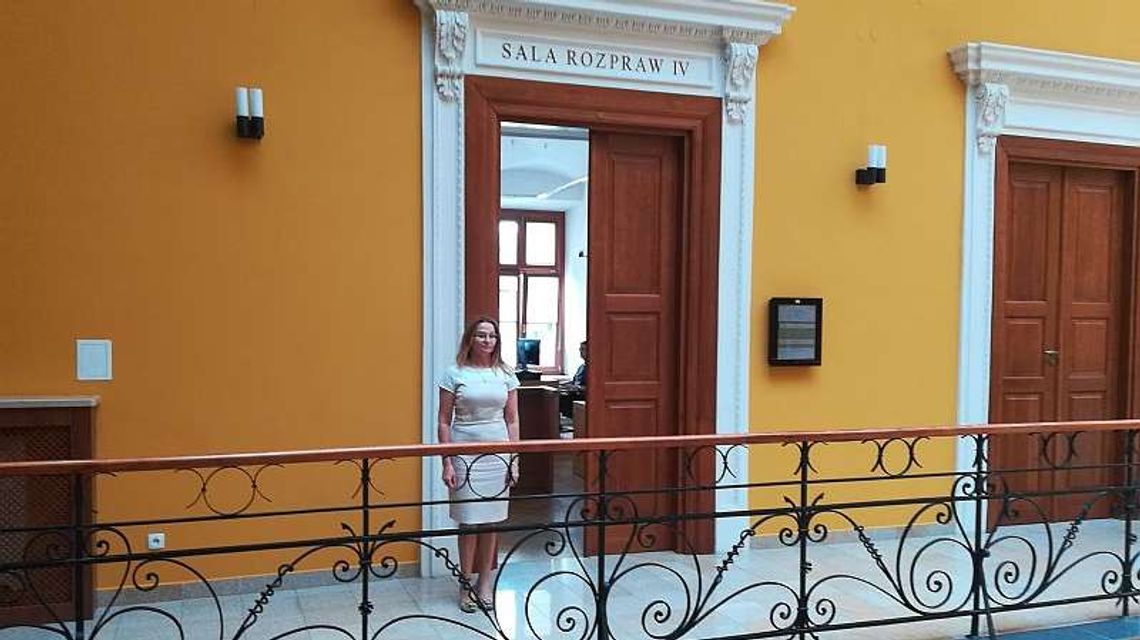 Urzędniczka walczy w sądzie o powrót do pracy. Do ugody nie doszło