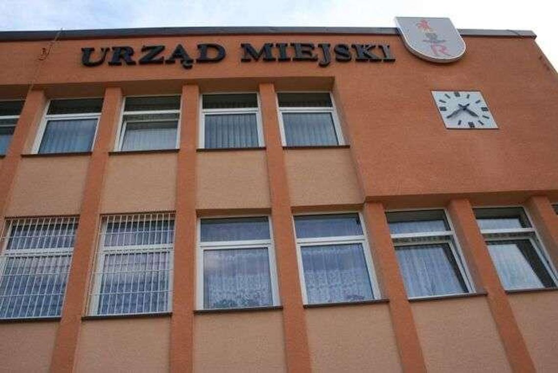 Urzędnik przyszedł pijany do pracy. Co zrobił burmistrz? "Sprawę uważam za skończoną" Urzędnik przyszedł pijany do pracy. Co zrobił burmistrz? "Sprawę uważam za skończoną"