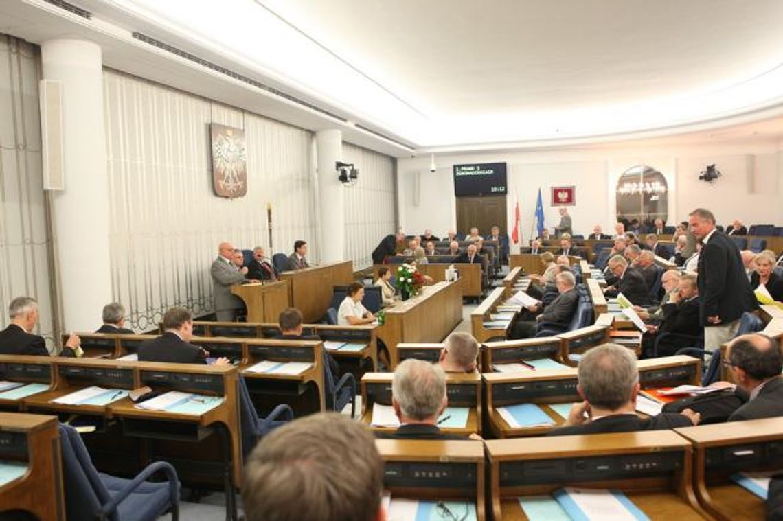 Urzędnik zwolniony za kandydowanie w wyborach