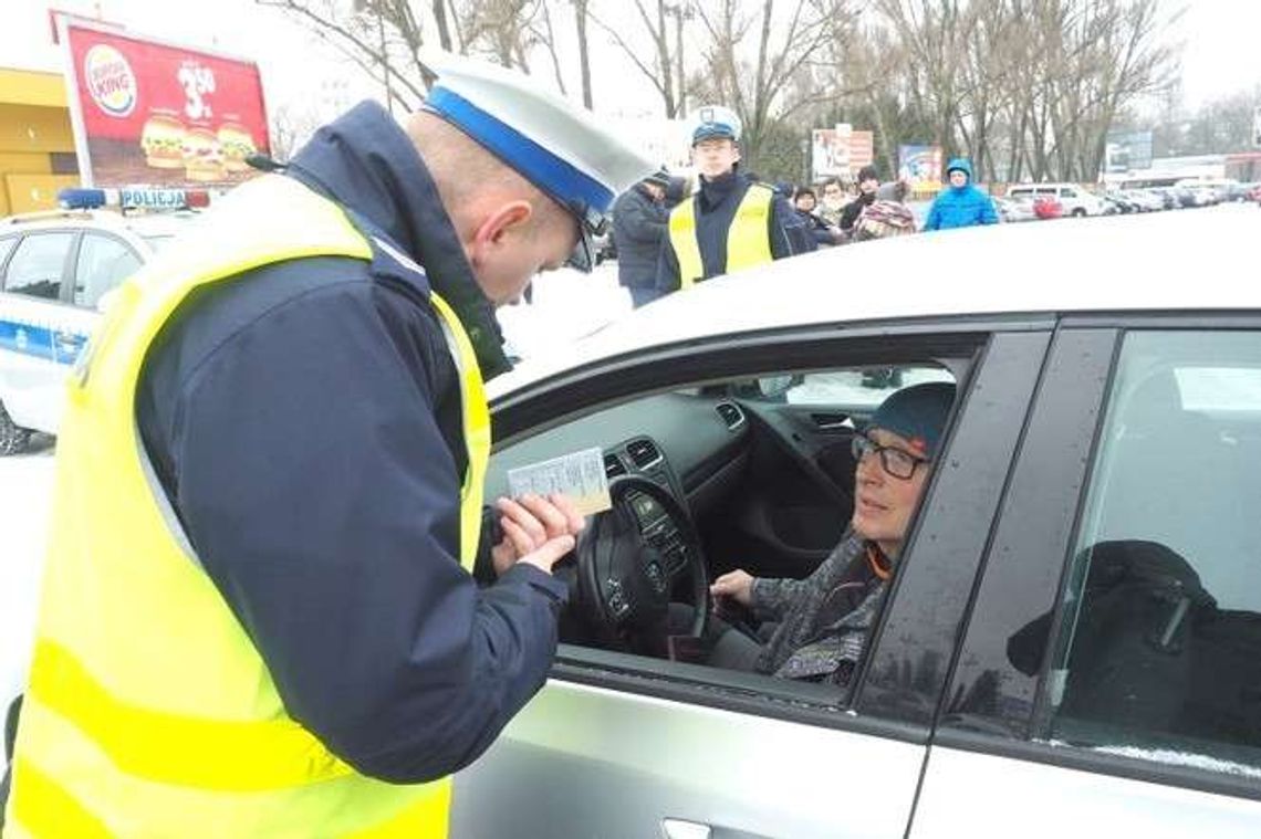 Ustaw światła w swoim samochodzie. Za darmo Ustaw światła w swoim samochodzie. Za darmo