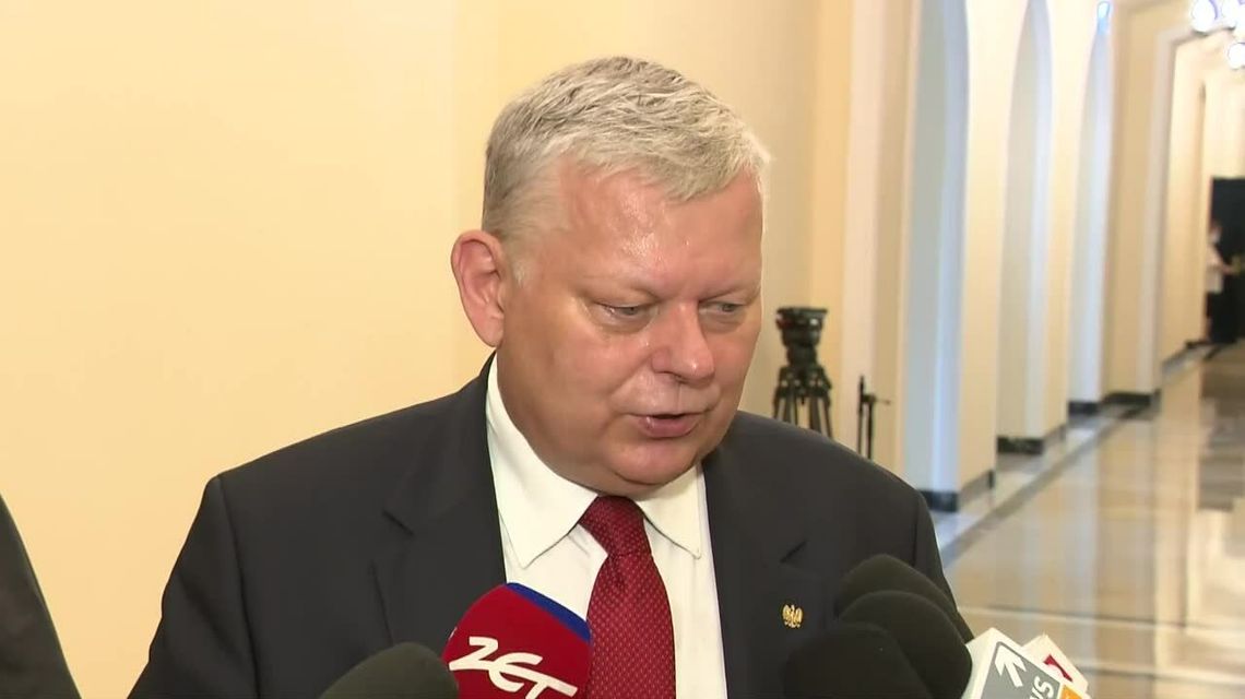 Ustawa anty-TVN. Marek Suski i jego przedziwne tłumaczenia