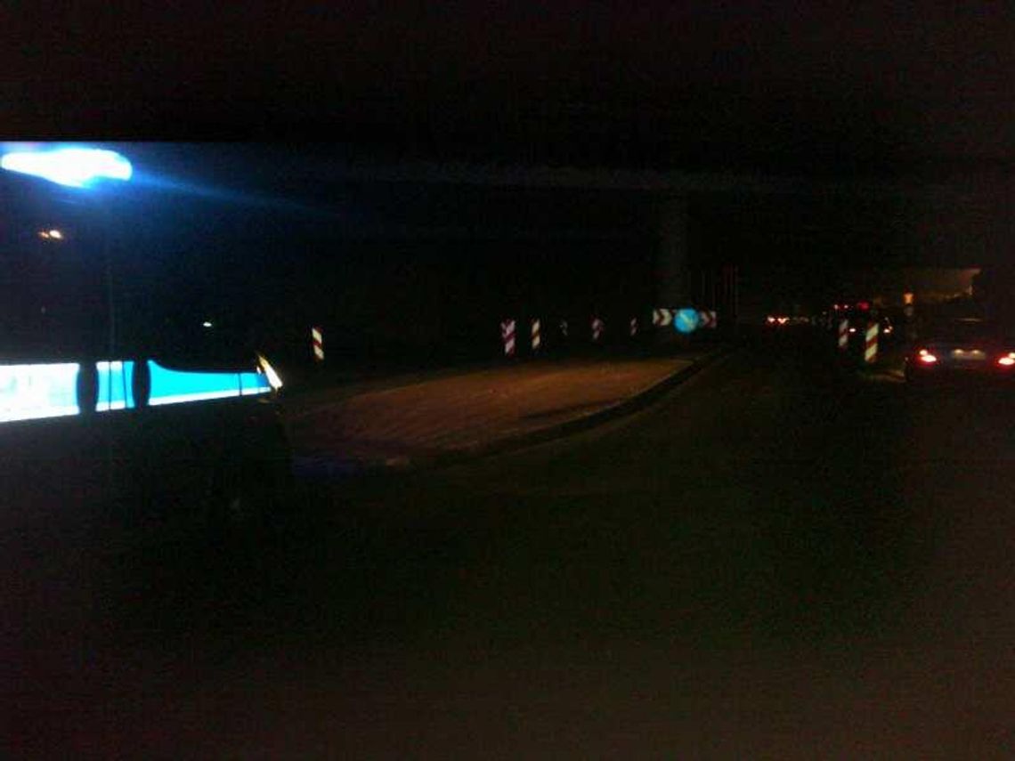 Uszkodził samochód na budowie ekspresówki. Bo nie było znaków Uszkodził samochód na budowie ekspresówki. Bo nie było znaków