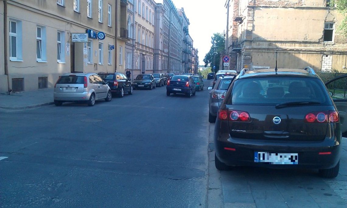 Uszkodził siedem samochodów na ul. Niecałej w Lublinie Uszkodził siedem samochodów na ul. Niecałej w Lublinie