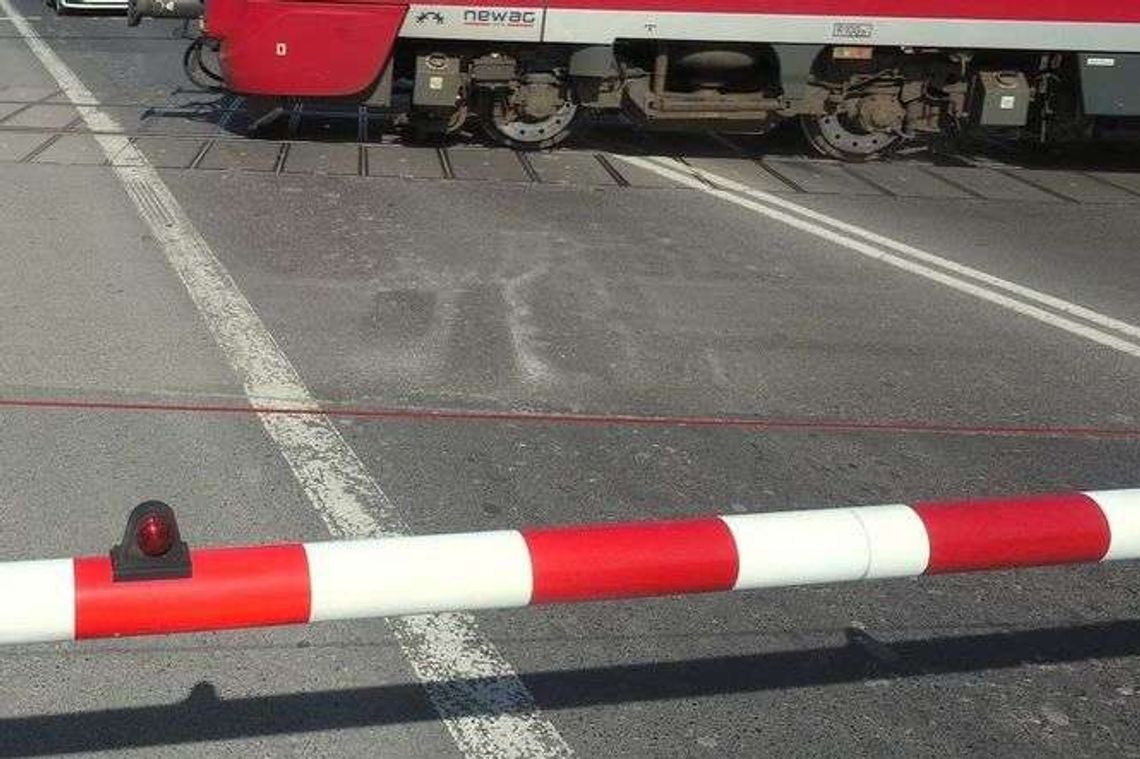 Uwaga kierowcy! Dwie awarie rogatek na przejazdach kolejowych w woj. lubelskim