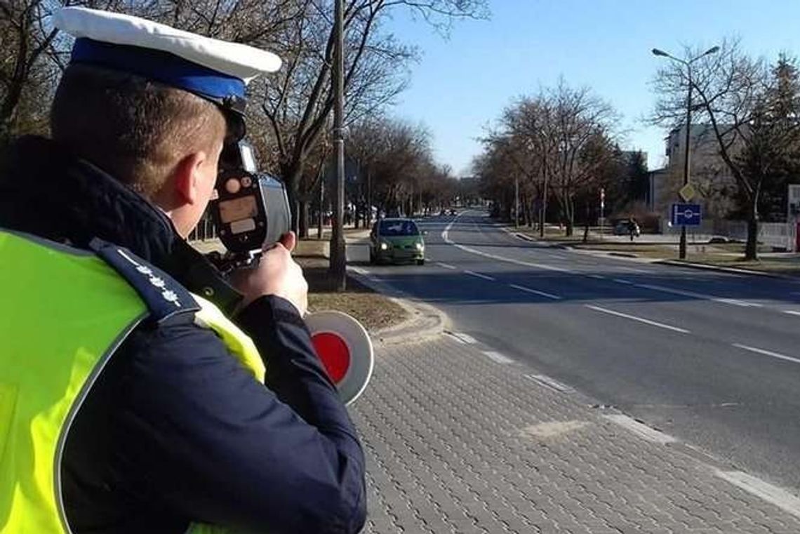 Uwaga kierowcy, dziś więcej policji na tej "krajówce". Noga z gazu