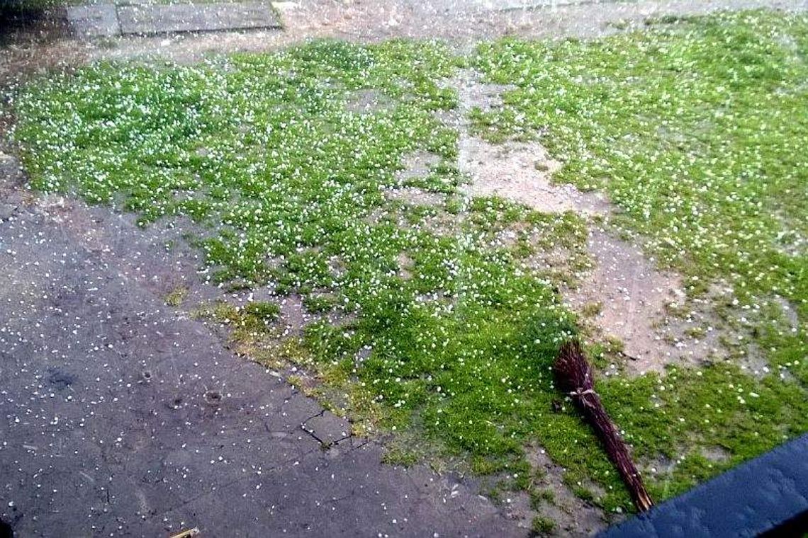 Uwaga na burze z deszczem, silnym wiatrem i gradem