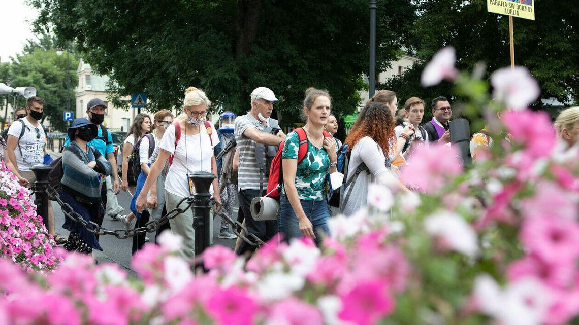 Uwaga, pielgrzymi na jezdni. W środę rusza 43. Piesza Pielgrzymka na Jasną Górę