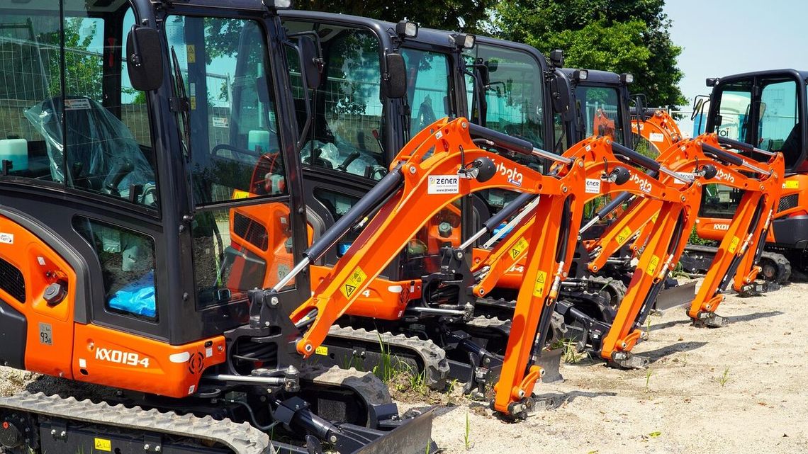 Używane maszyny budowlane – opłacalna inwestycja i nowoczesne podejście z TrakBud24
