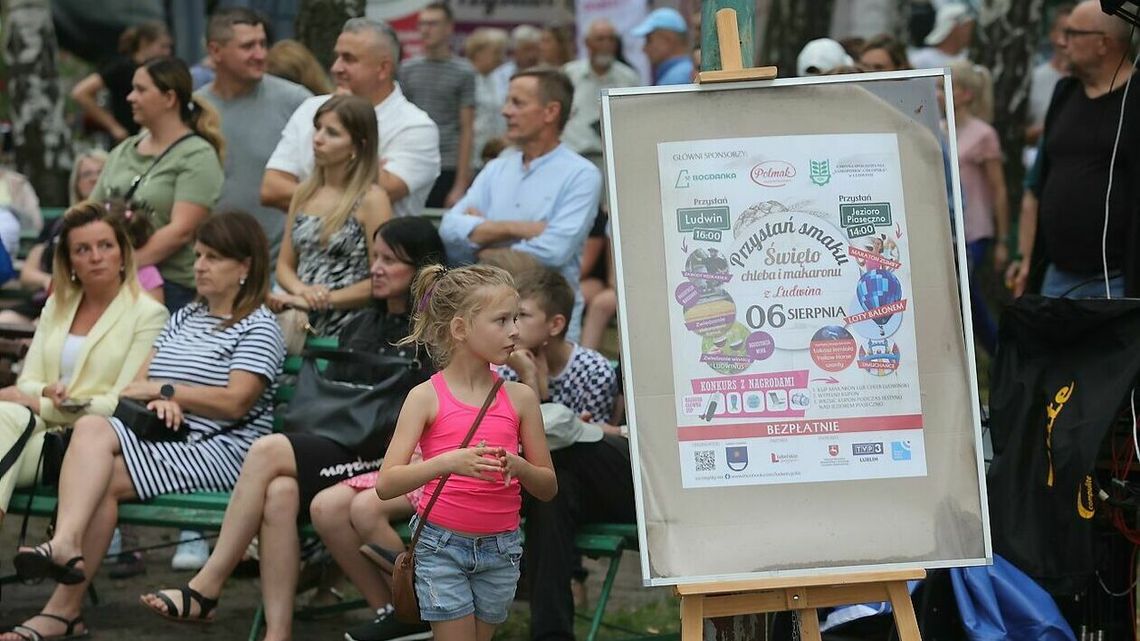 V Święto Chleba i Makaronu. Palce lizać!