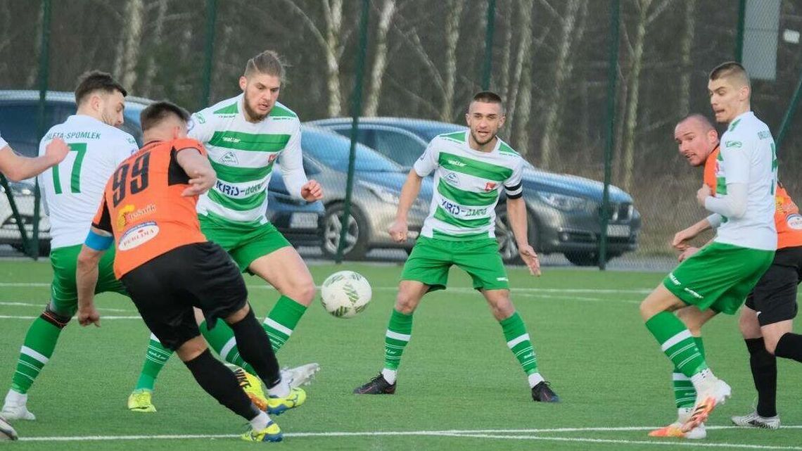 Victoria Sulejówek – Orlęta Spomlek 4:2. Wielkie testowanie w Radzyniu