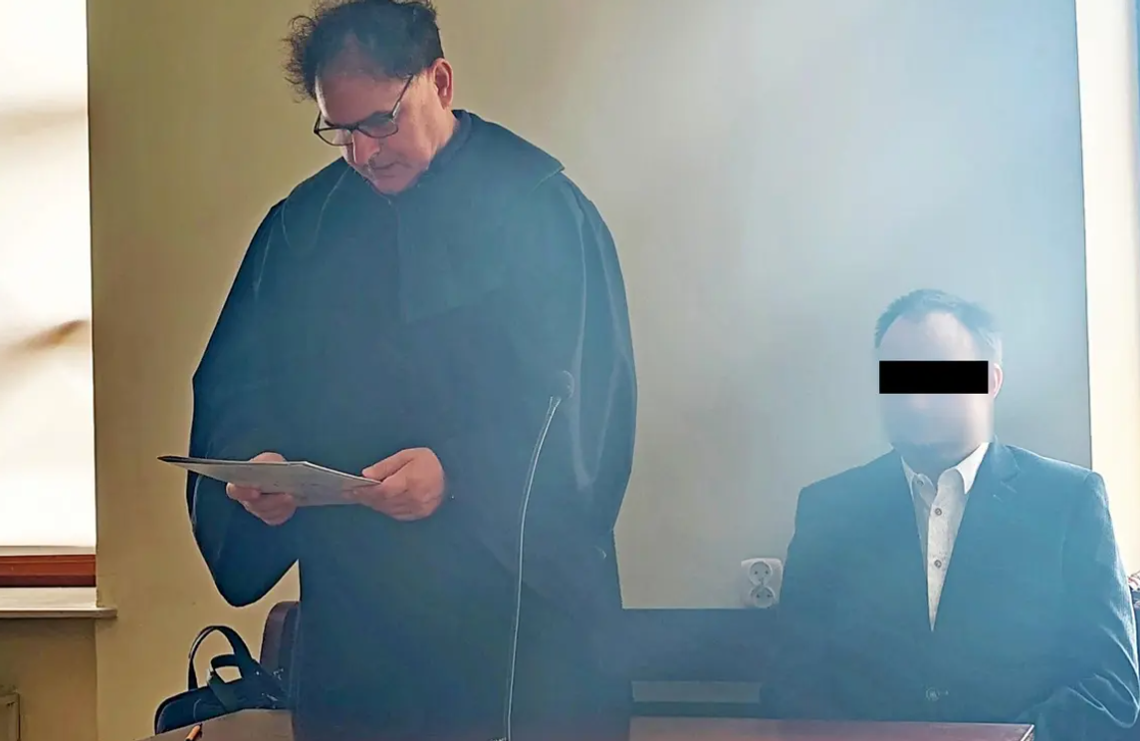 Vojtaz skazany za kontakty z 13-latką. Przesyłał jej pornograficzne materiały Vojtaz skazany za kontakty z 13-latką. Przesyłał jej pornograficzne materiały